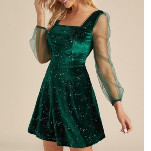 green galaxy dress Jovani 22811 size 14 Green Prom Dress V Neckline iridescent sequins lo